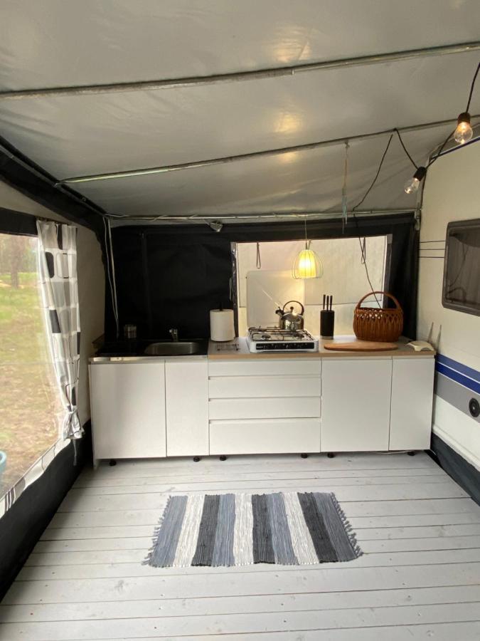 Przyczepa Abordaz Na Campingu Kormoran Hotell Hel Eksteriør bilde